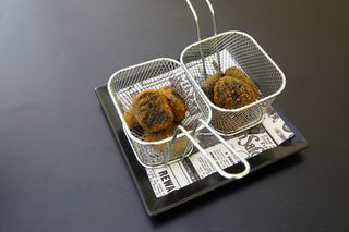 Ración de croquetas de chipirón