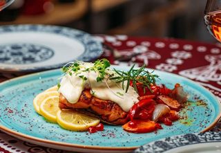 ორაგული კეცზე გამომცხვარი ბოსტნეულთან ერთად