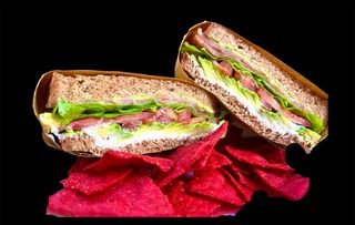 27. Avo club sandwich