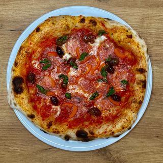 Pizza Salami e Peperoni 