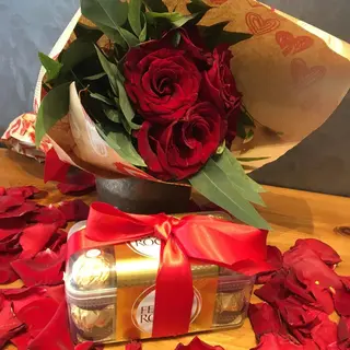 Bouquet Ferrero with love