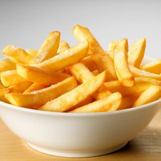 ración de patatas fritas