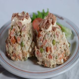 Ensaladilla Gasthof Con Atún (Ración)