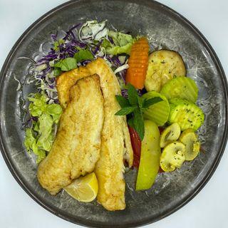 Oslić sa povrćem 450 gr