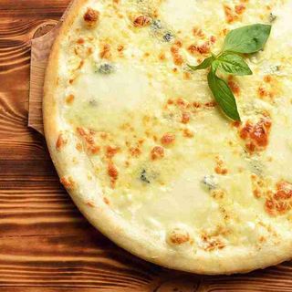 Pizza 4 Quesos Canaria