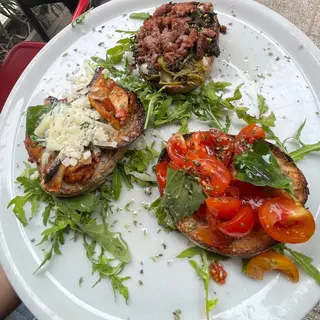 Trio de bruschettas
