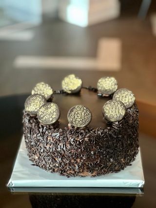 ორეოს ტორტი 12-15 ნაჭერი