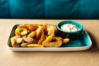 Картопля по-селянські (200/30г)