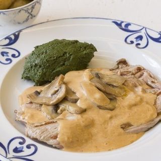 Bife de Vitelão | Molho de Cogumelos