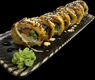 Ролл темпура с лососем/ Roll tempura cu somon