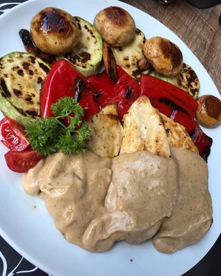 Piletina sa kikirikijem