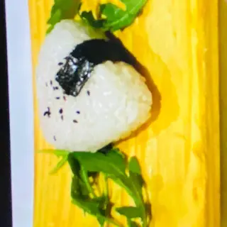 193 Onigiri salmone