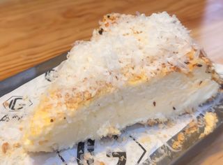 Tarta de queso casera (porción)