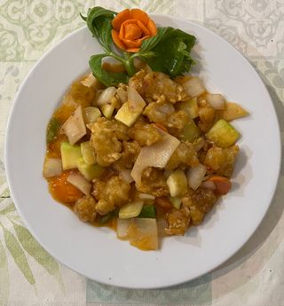 Pescado Rebozado con Salsa Picante