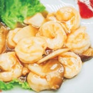 197. Gamberi con bambù e funghi