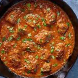 30G. Manzo Goan Curry