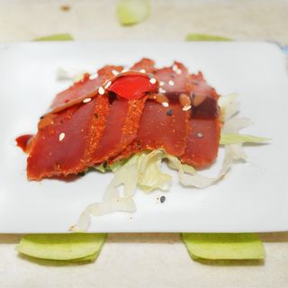 13. Tonno tataki scottato