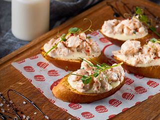 Брускетта з креветкою (180 g)