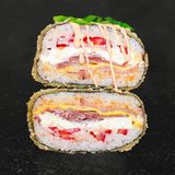 Суші-бургер з хамоном та шинкою