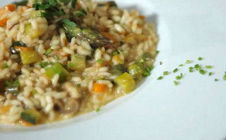 Risotto De Verduras Con Parmesano