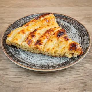 Pita sa belim mesom