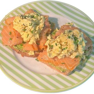 Avo T Eggs&Salmon