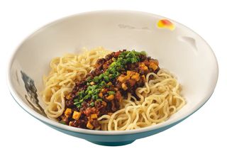 Лапша с говядиной в сычуанском соусе (350г)