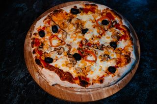 Pizza cu piept de pui Ø 22cm