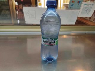 Acqua frizzante 50 cl 