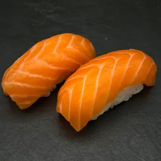 Nigiri z łososiem 