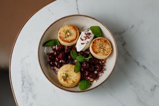 Сирники з вишнею