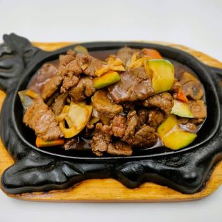 59. Ternera Con Salsa Ostra.