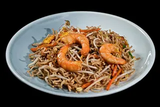 29 Yaki soba con verdure e gamberi