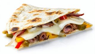 Piadina con porchetta, cipolla e peperoni