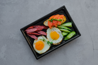 Завтрак яичница с глазуньей