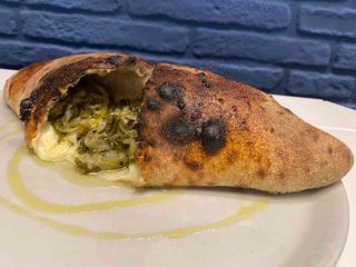 Pizza Scarola e Provola