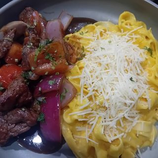 TAGLIATELLA HUANCAINA CON LOMO