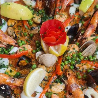 Paella fruits de mer 2 personnes 