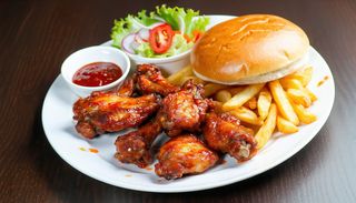 Meniu aripioare de pui dezosate la gratar