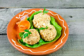 Urnebes salata