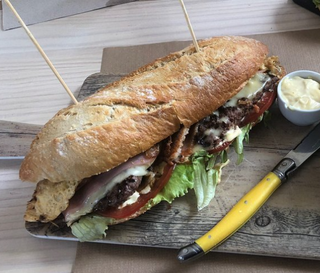 Bocadillo Lobio