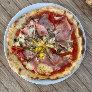 Pizza Capricciosa