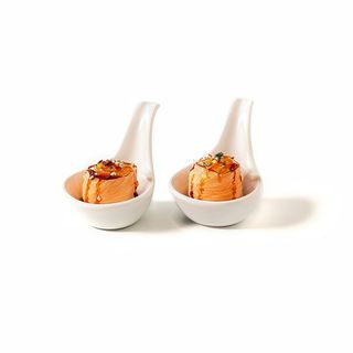 27.- Gunkan Salmón Flameado (2 Pzs.)