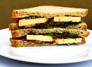 Sandwich cu tofu