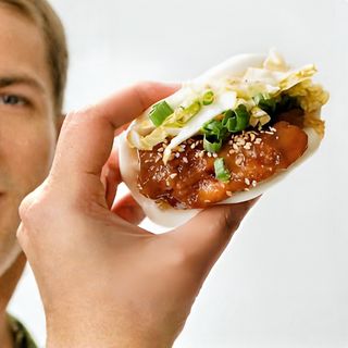 42. Gua bao chicken