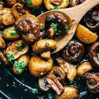 Cogumelos Frescos Salteados com Orégãos