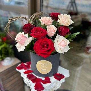 #6. ვარდების კომპოზიცია