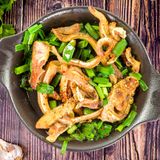 17.Пикантни свински ушички (210г)