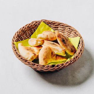 Umočena lepinja s lukom