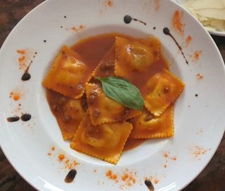 Raviolone Ala Bolognese